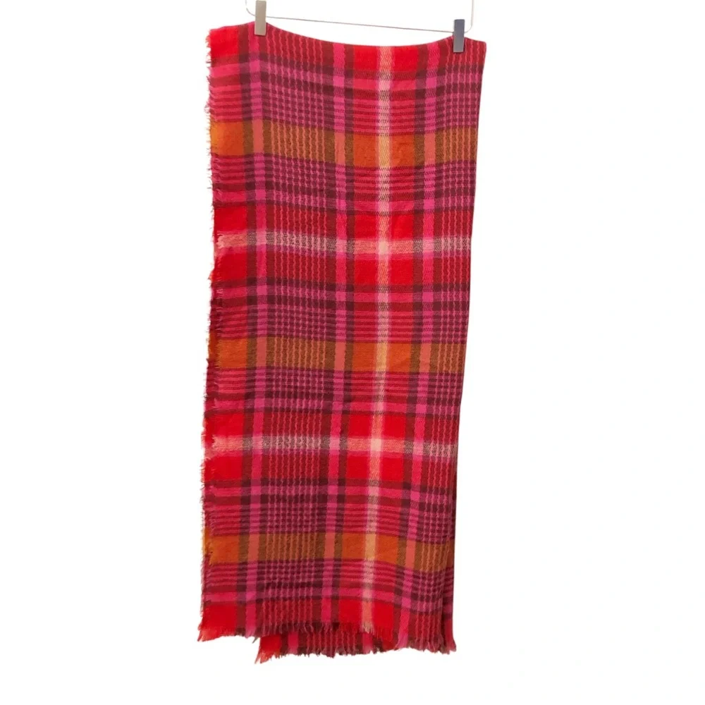 Old Navy plaid blanket